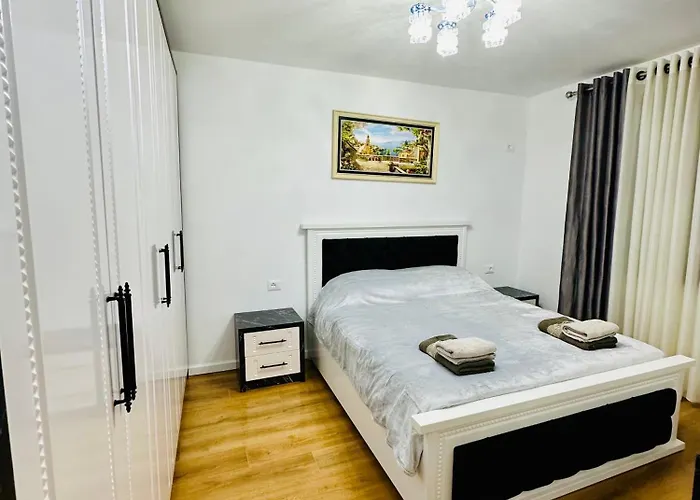Lit Apartment