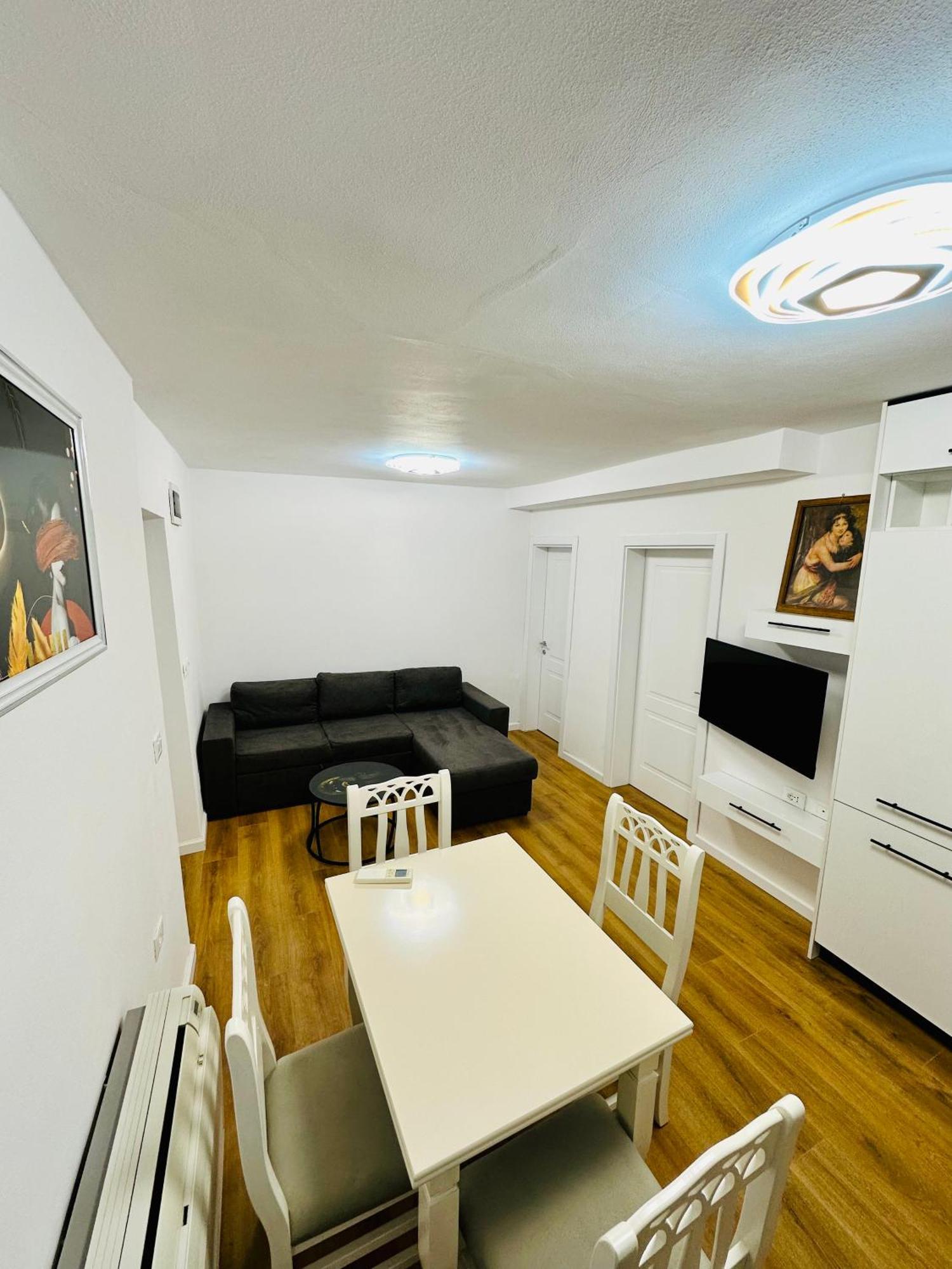 Lit Apartment Tirana